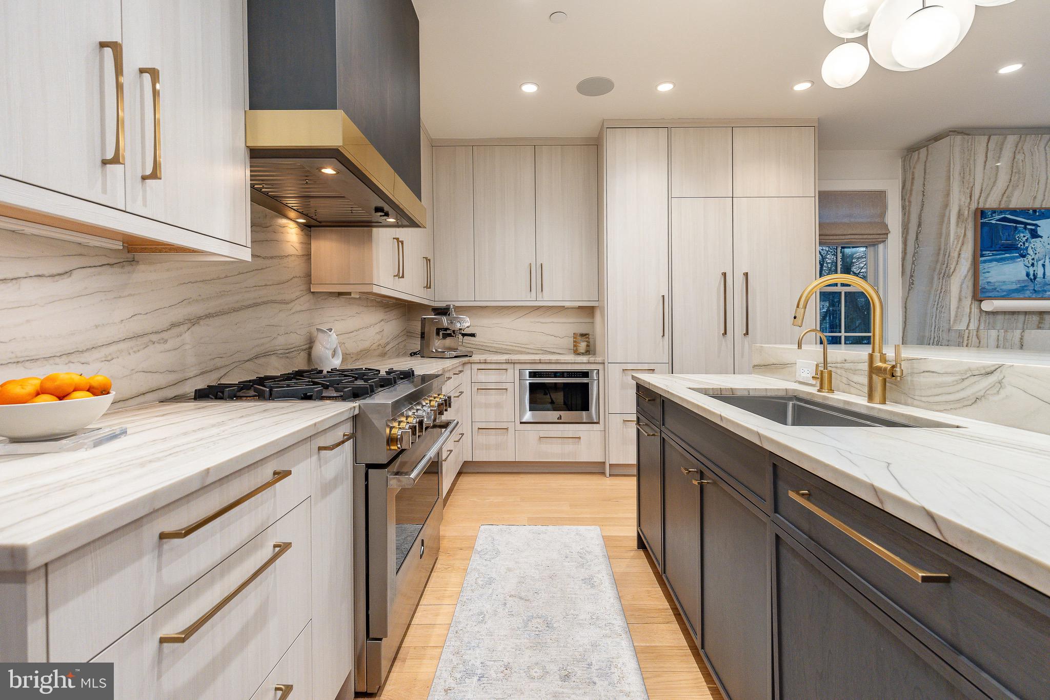 18 W MECHANIC STREET 4