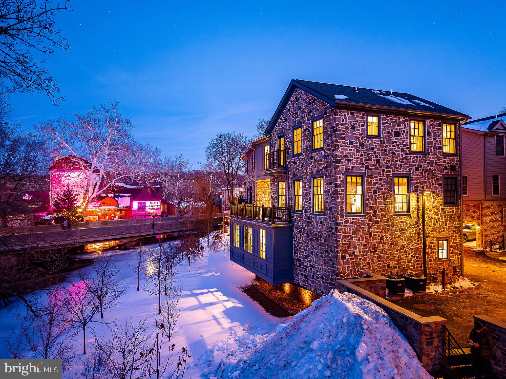 18 W MECHANIC STREET 4