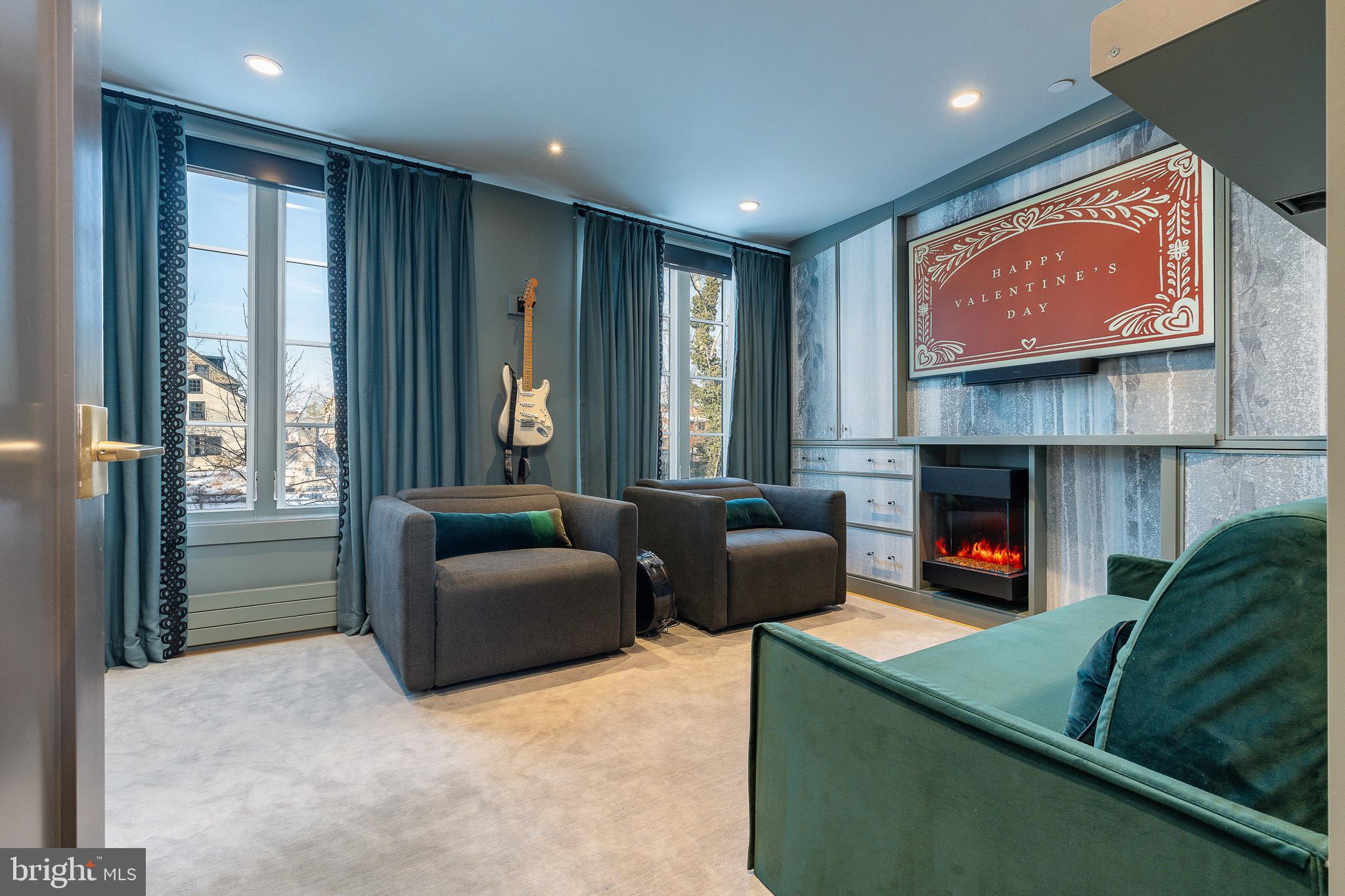 18 W MECHANIC STREET 4