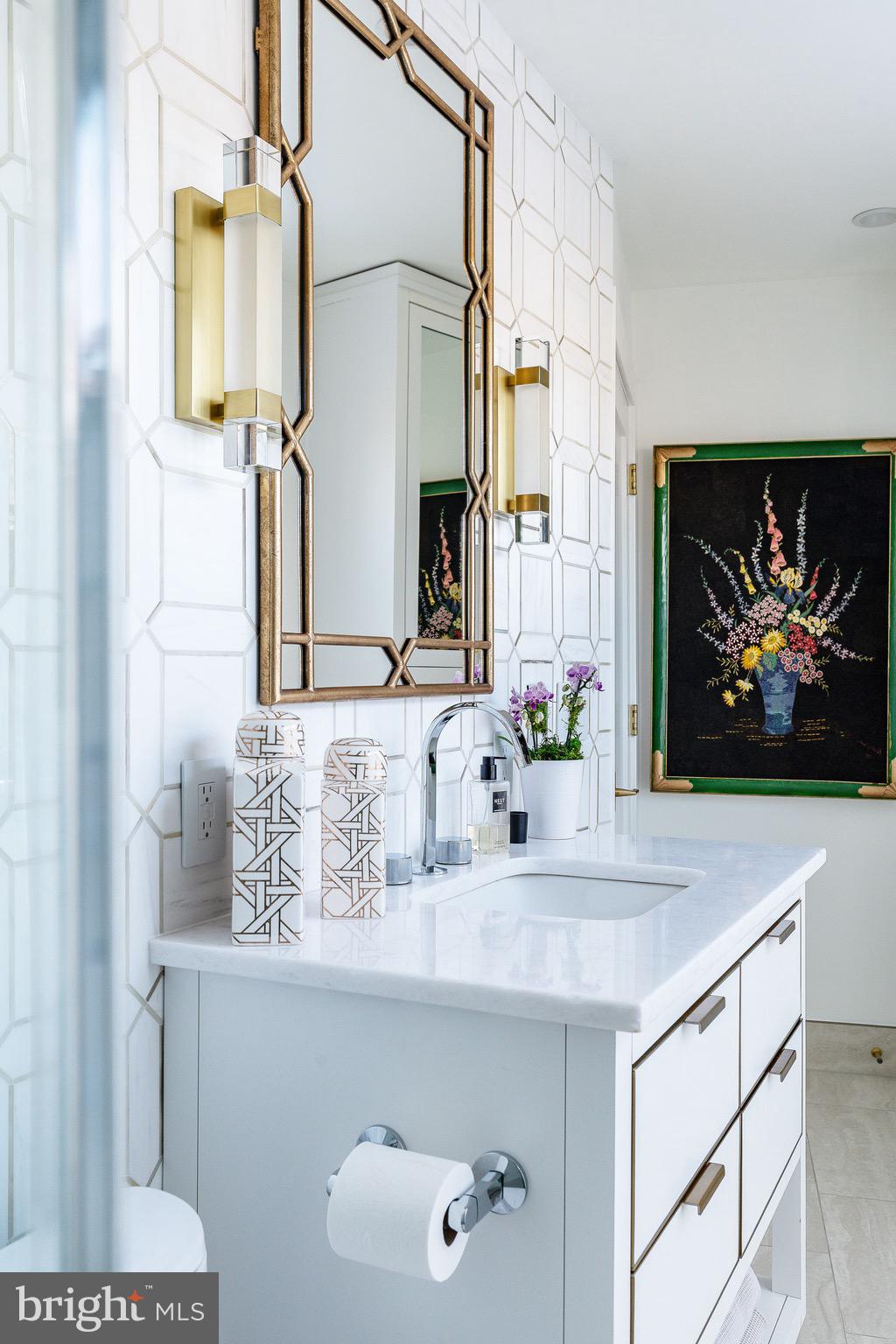 18 W MECHANIC STREET 4