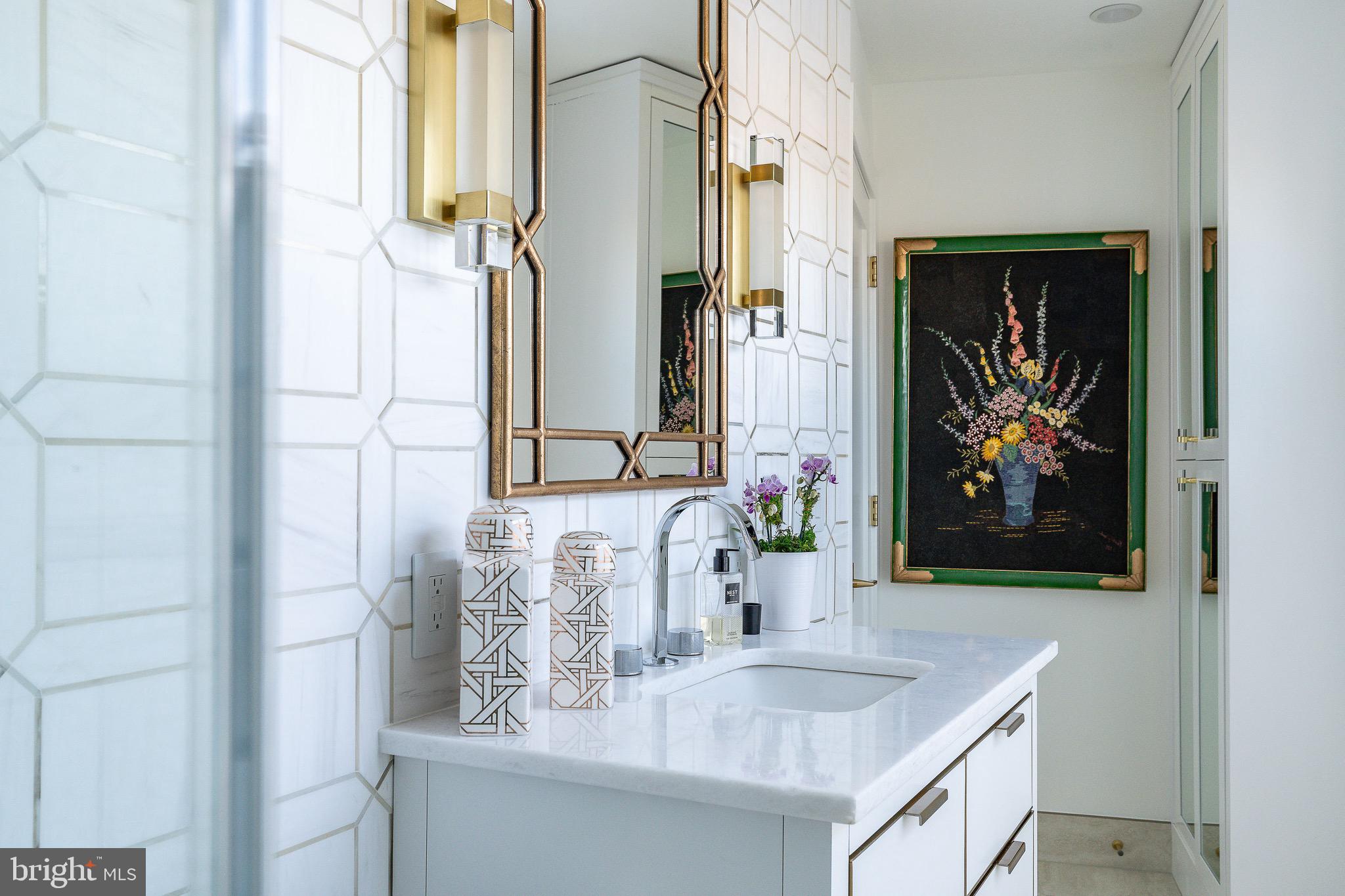 18 W MECHANIC STREET 4