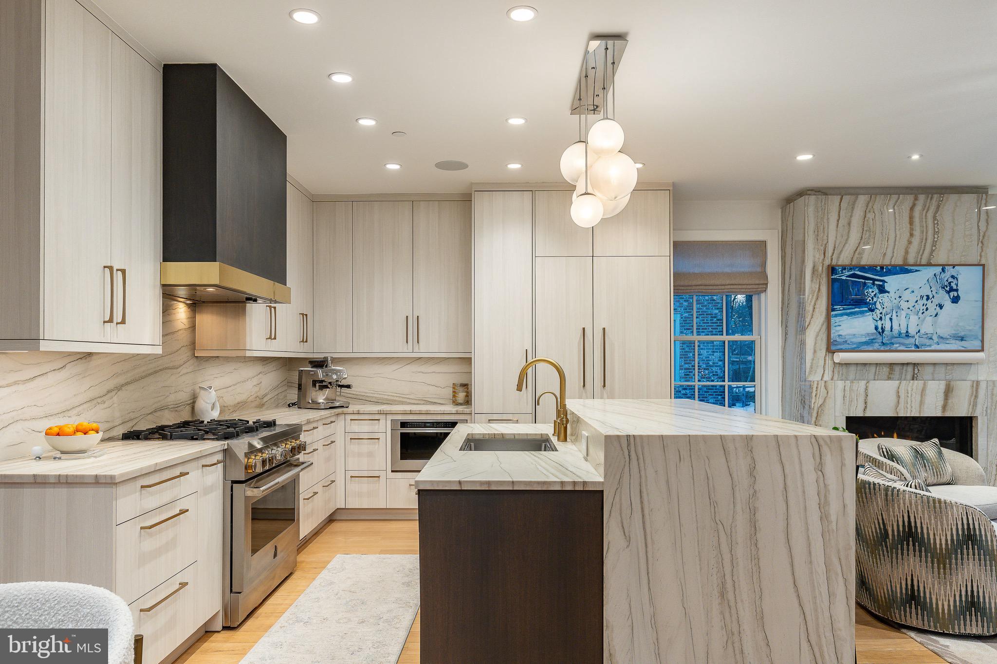 18 W MECHANIC STREET 4