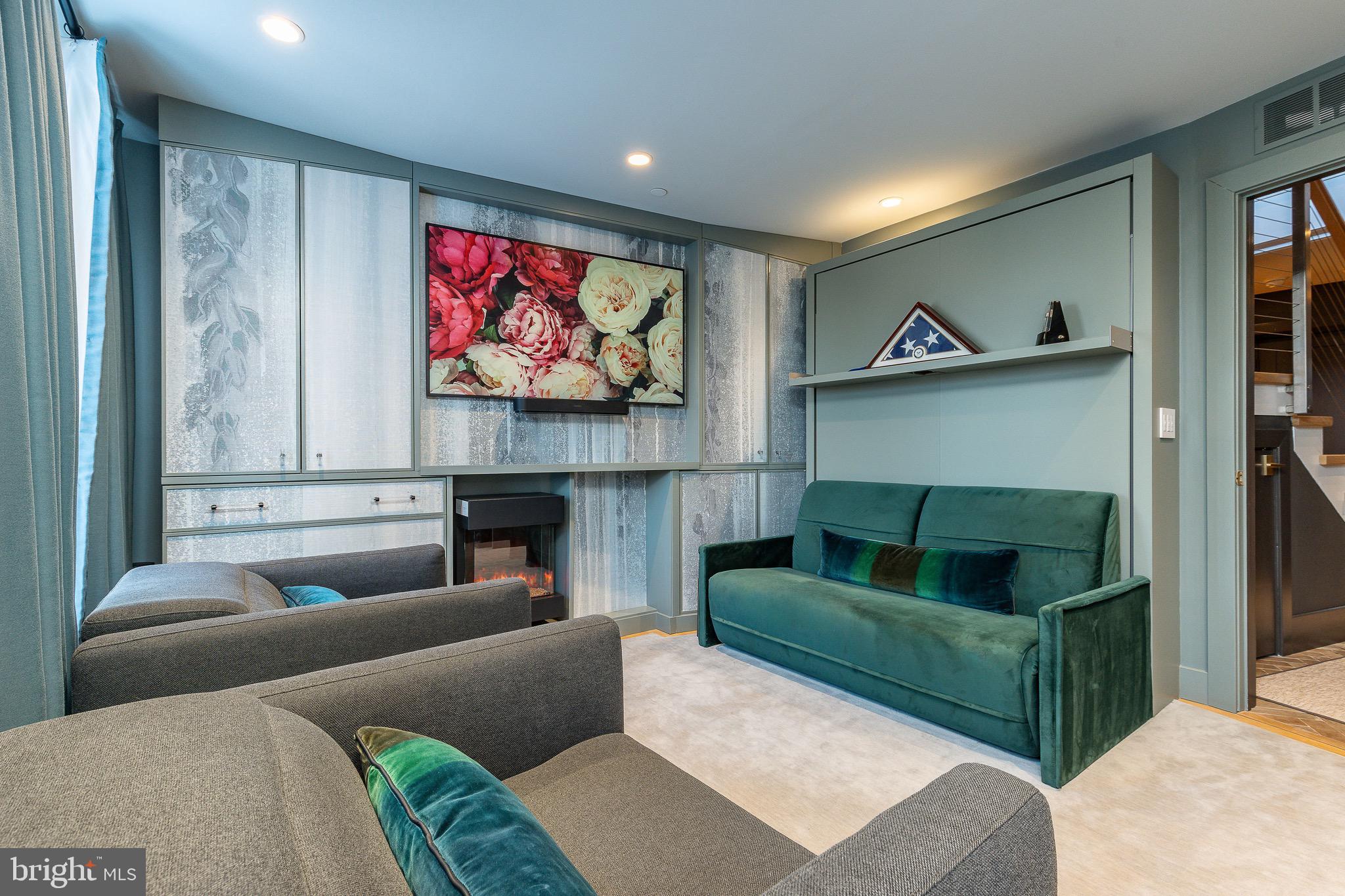 18 W MECHANIC STREET 4