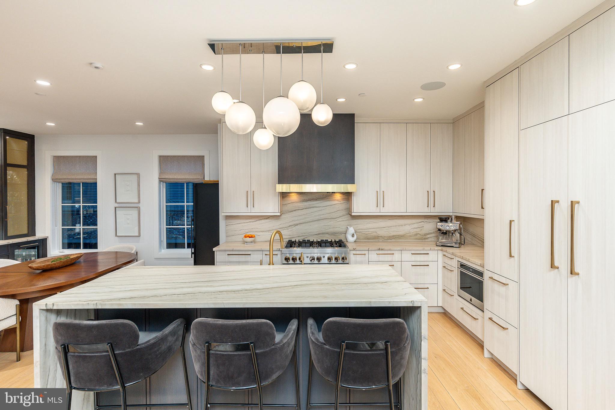 18 W MECHANIC STREET 4