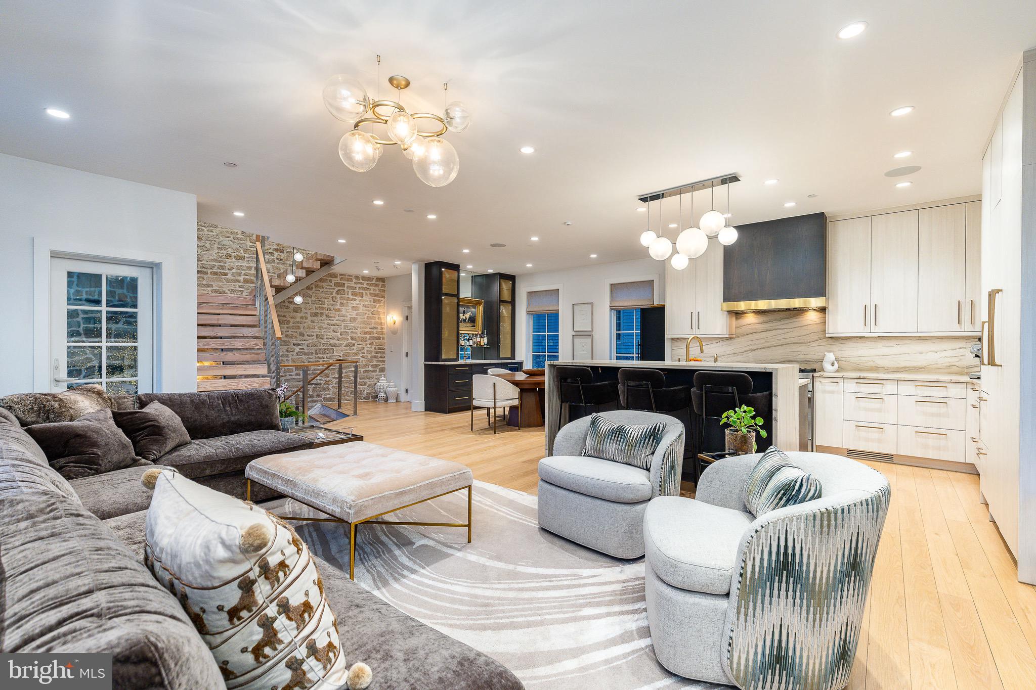 18 W MECHANIC STREET 4