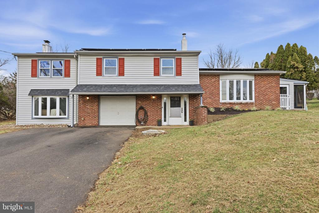 95 LONGVIEW DRIVE