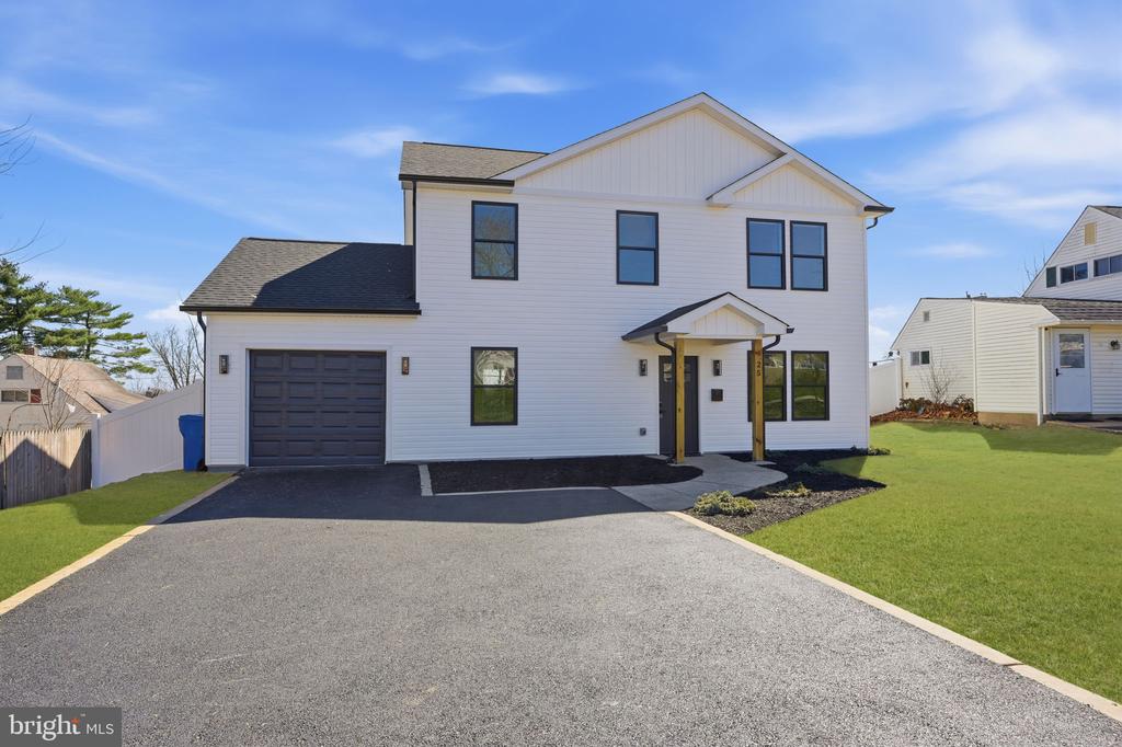 25 AUTUMN LANE