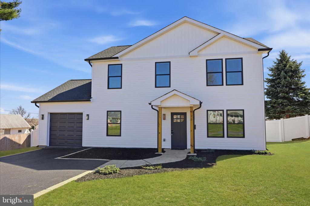25 AUTUMN LANE