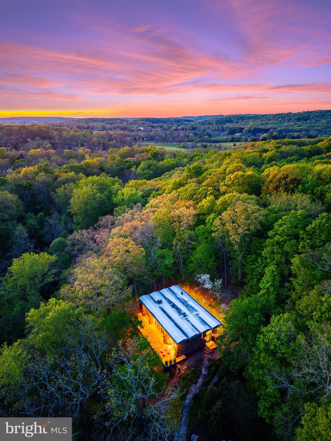 372 BROWNSBURG ROAD