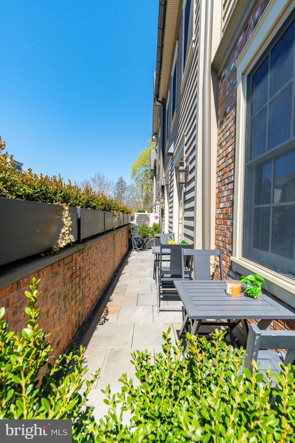 18 W MECHANIC STREET 1