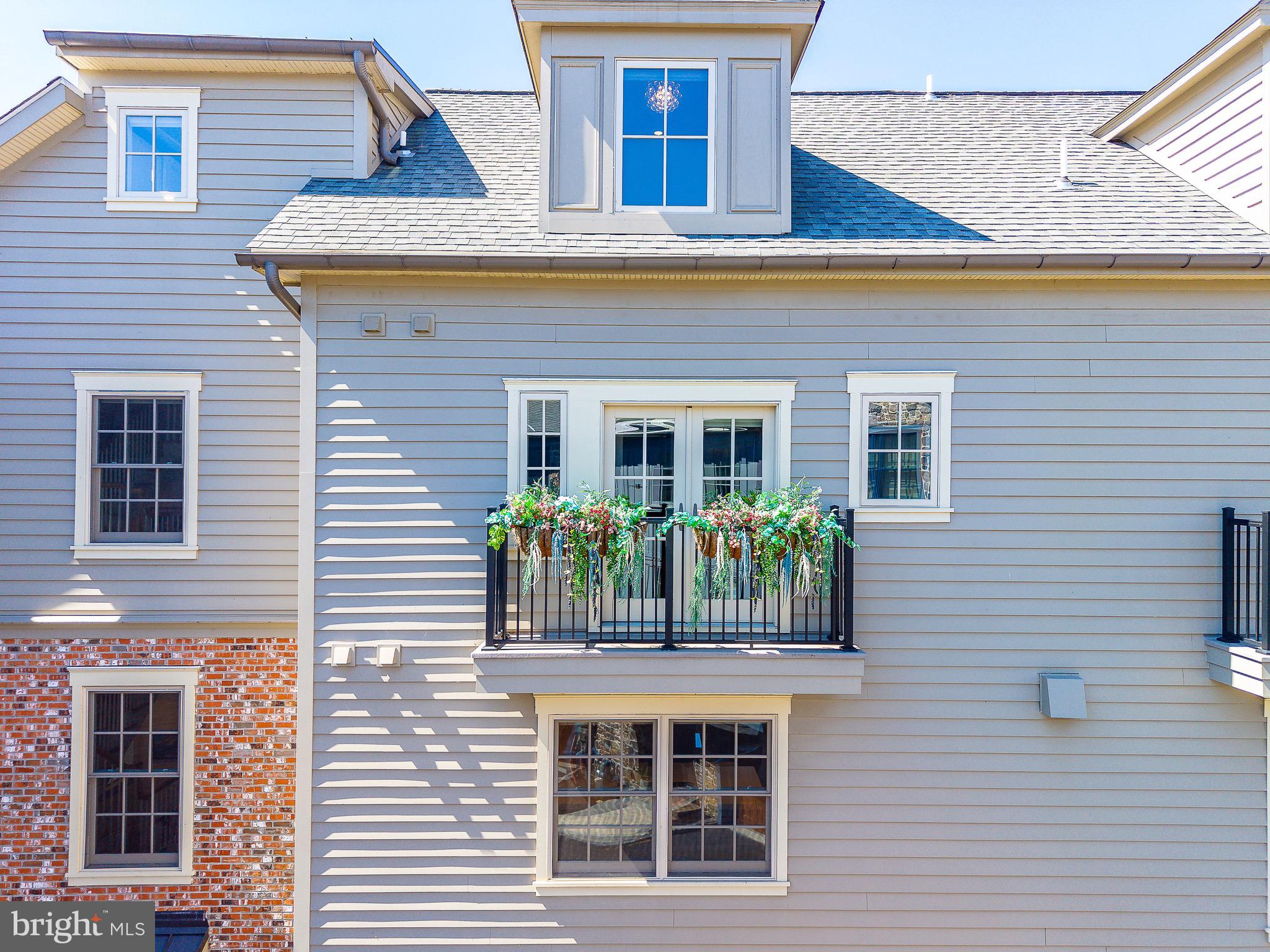 18 W MECHANIC STREET 1