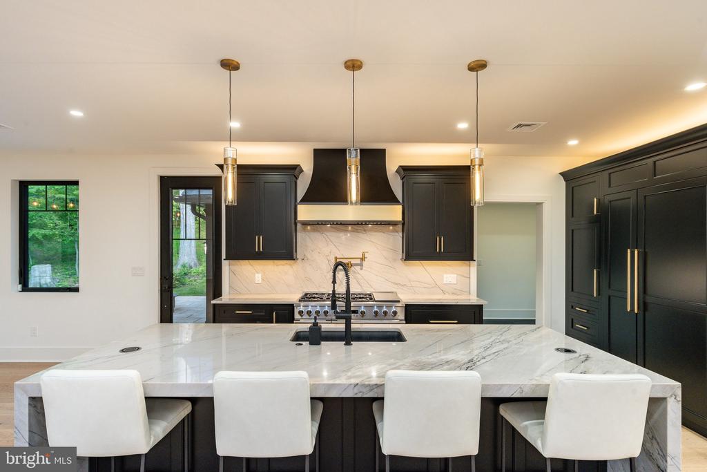 127 S SHADY RETREAT ROAD