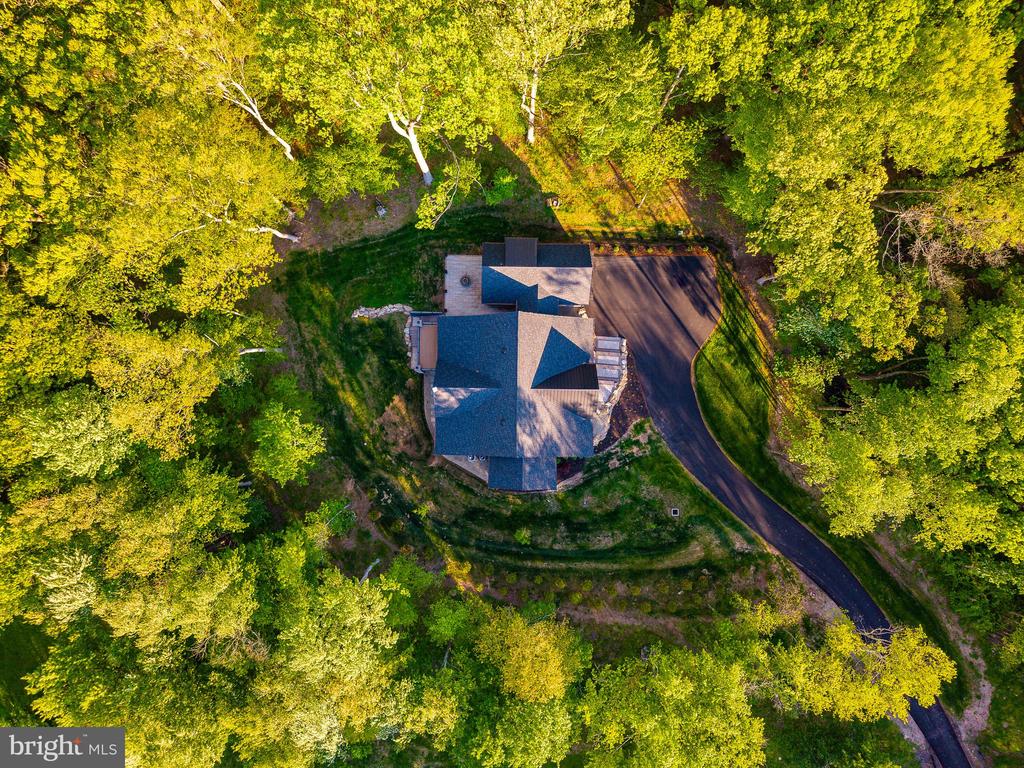127 S SHADY RETREAT ROAD