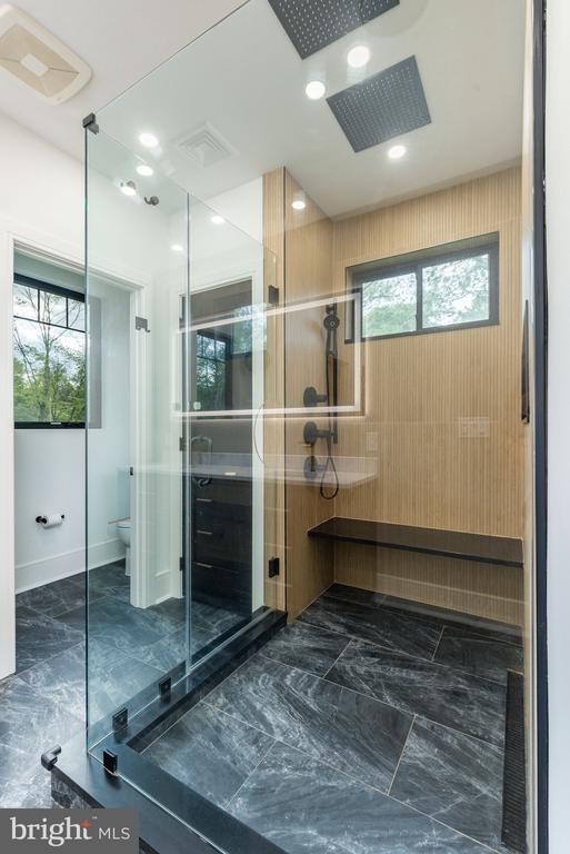 127 S SHADY RETREAT ROAD