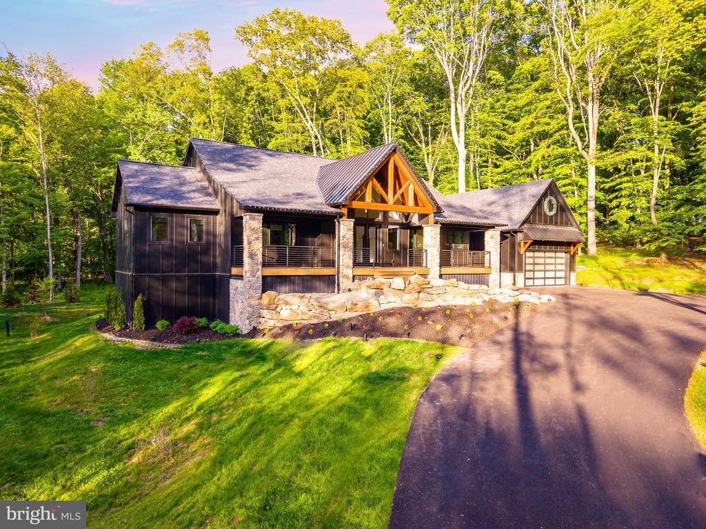 127 S SHADY RETREAT ROAD