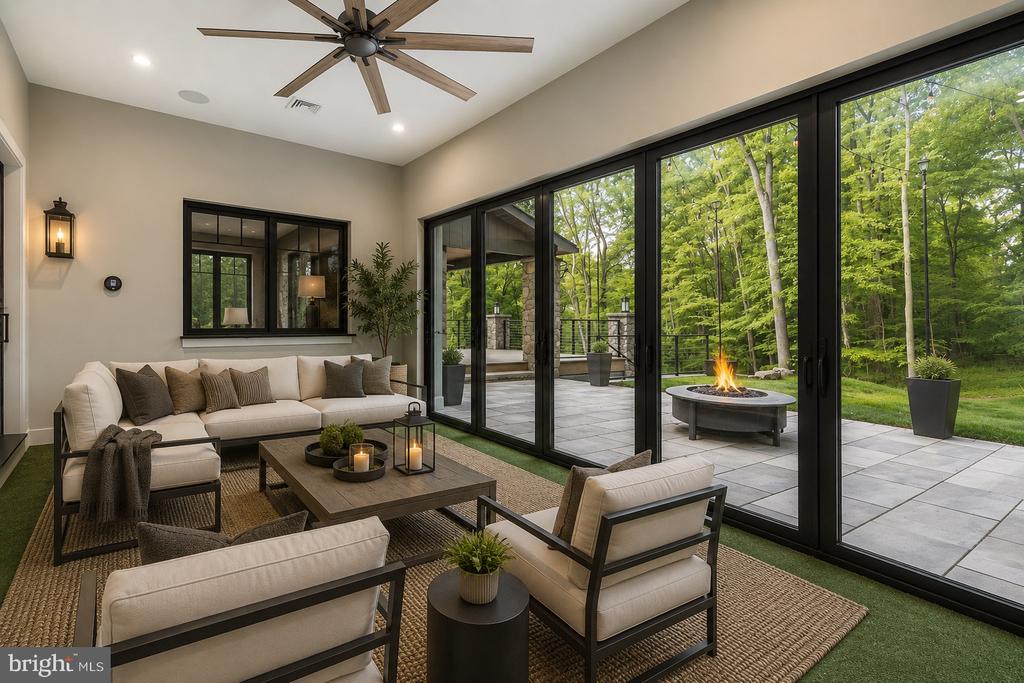 127 S SHADY RETREAT ROAD