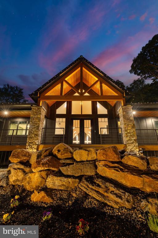 127 S SHADY RETREAT ROAD