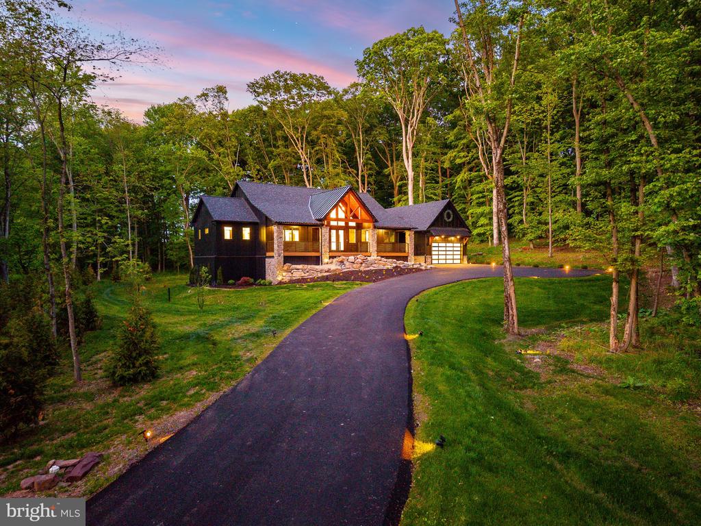127 S SHADY RETREAT ROAD