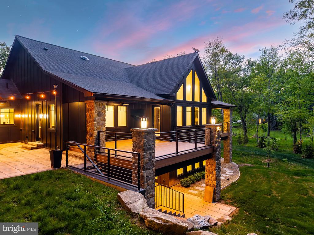 127 S SHADY RETREAT ROAD