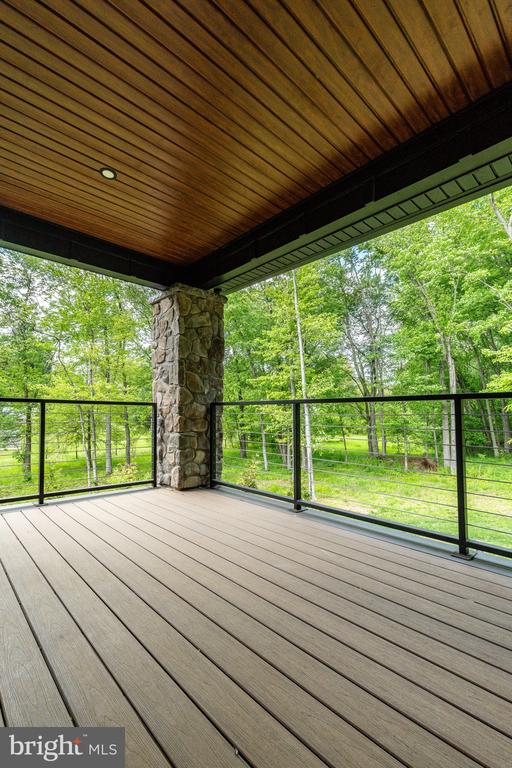 127 S SHADY RETREAT ROAD