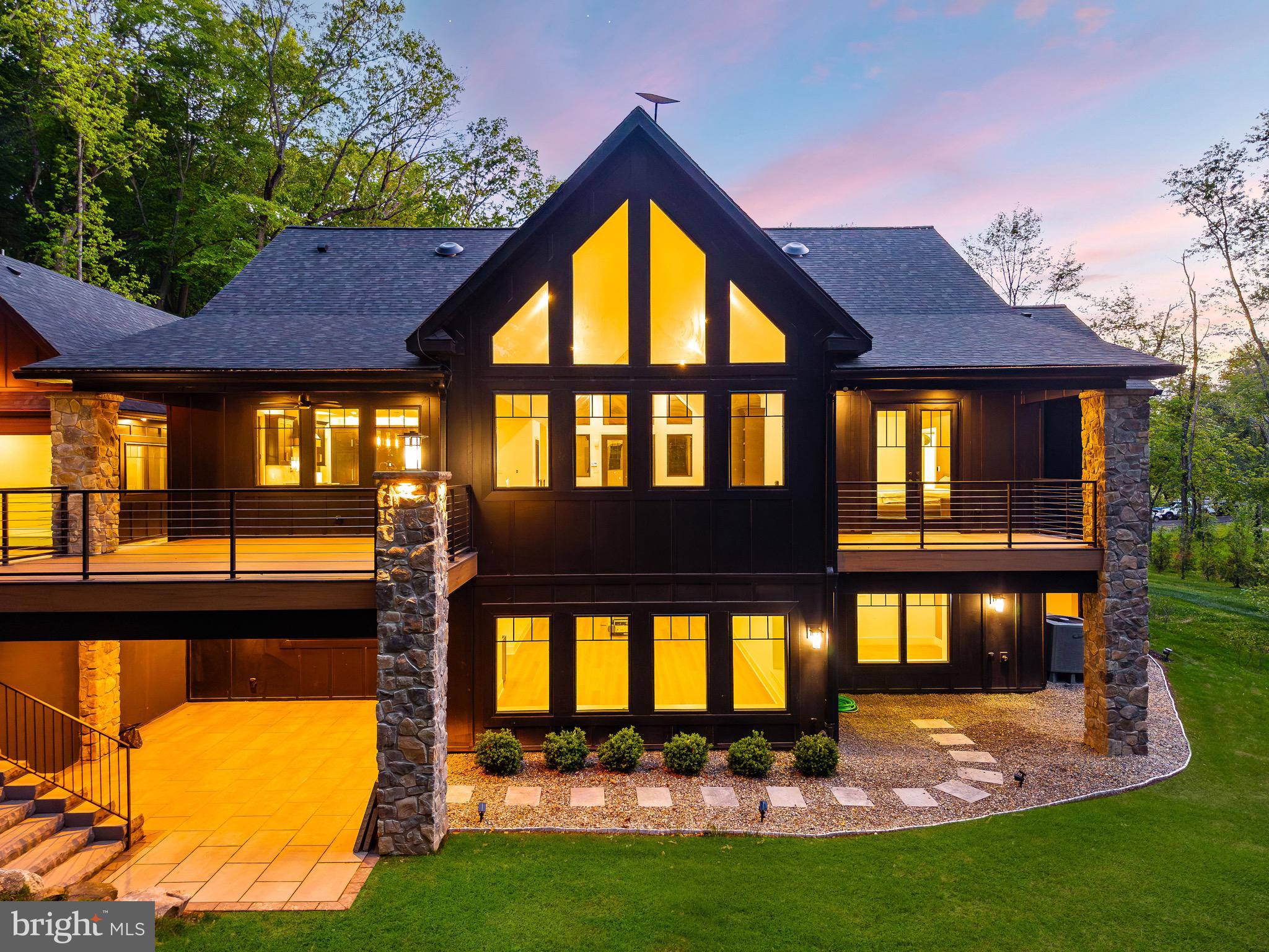 127 S SHADY RETREAT ROAD