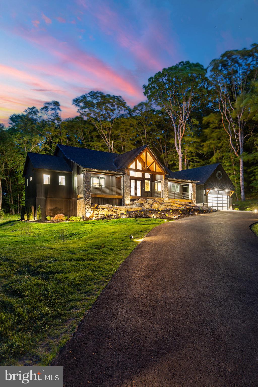 127 S SHADY RETREAT ROAD