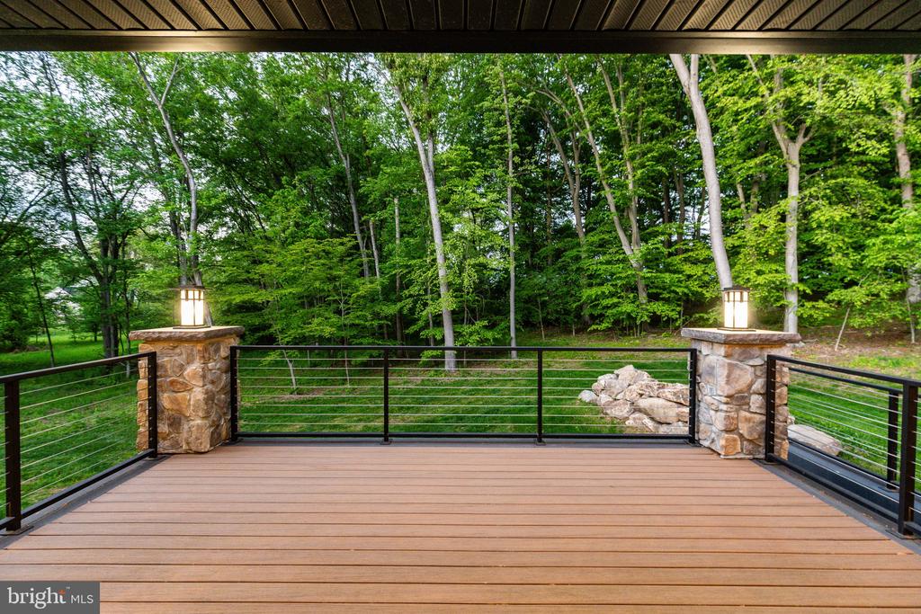 127 S SHADY RETREAT ROAD