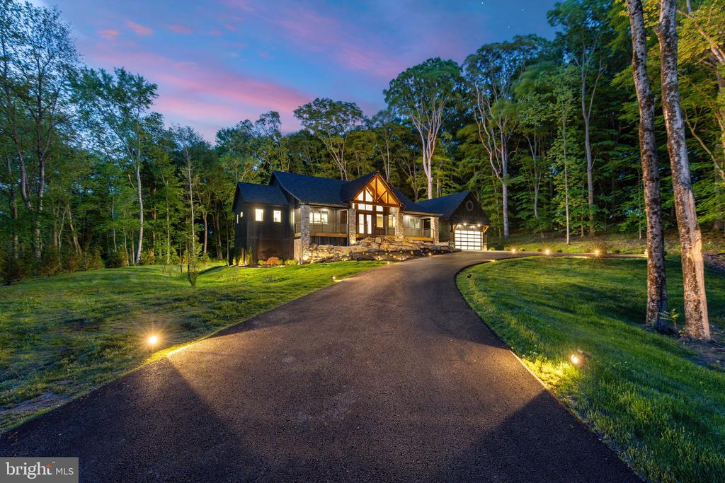 127 S SHADY RETREAT ROAD