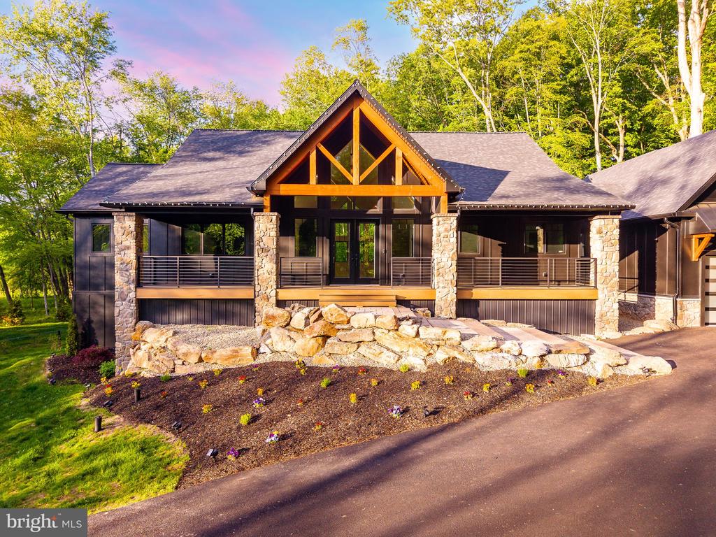 127 S SHADY RETREAT ROAD