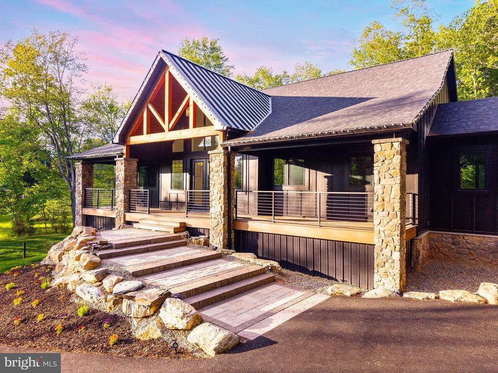 127 S SHADY RETREAT ROAD