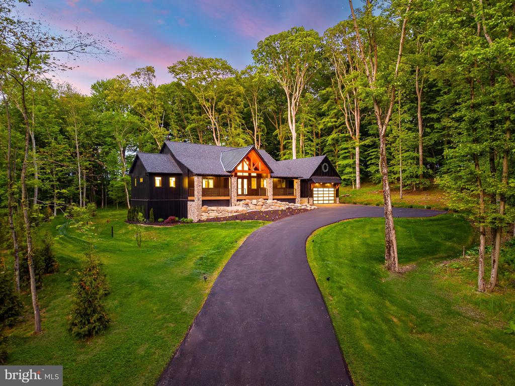 127 S SHADY RETREAT ROAD