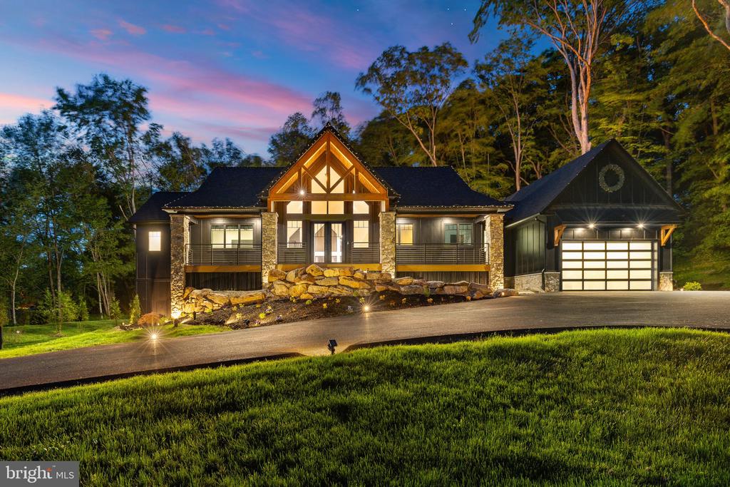 127 S SHADY RETREAT ROAD