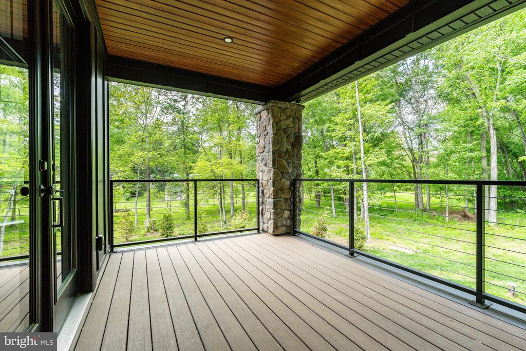 127 S SHADY RETREAT ROAD