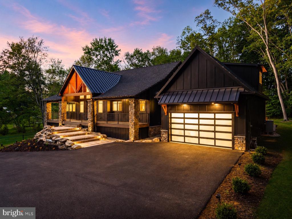 127 S SHADY RETREAT ROAD