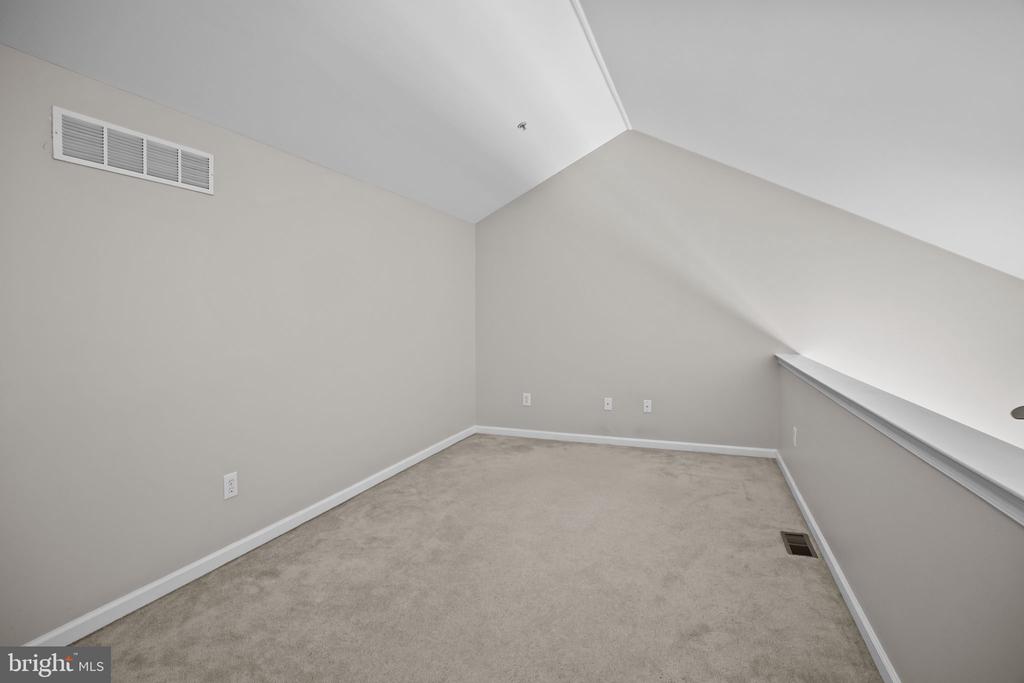 618 SONGBIRD COURT Unit: 177