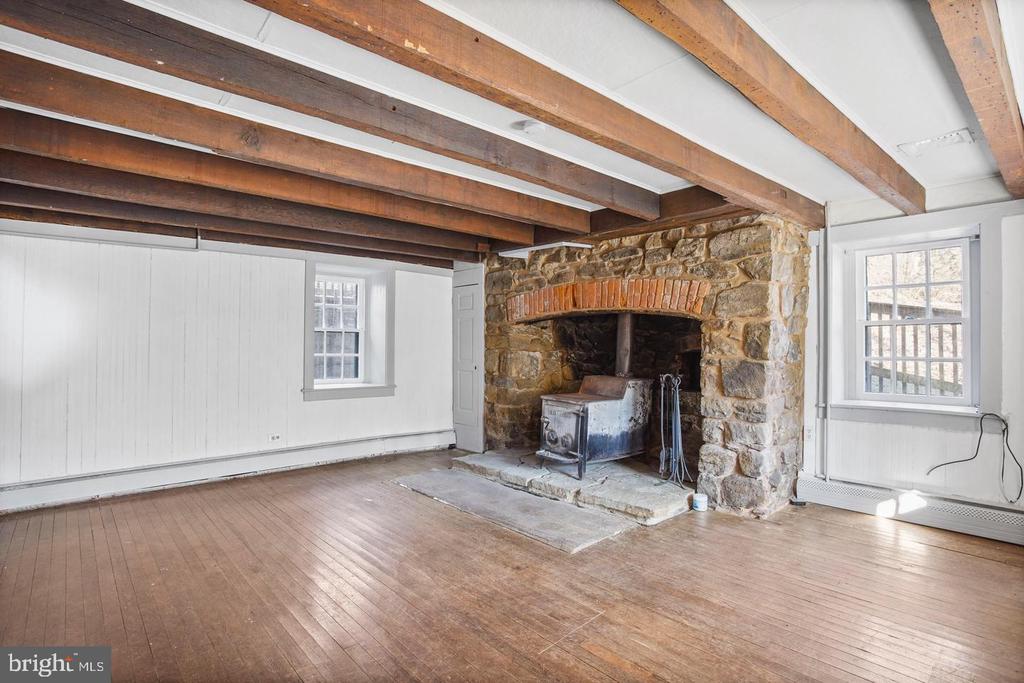 208 WESTTOWN WAY