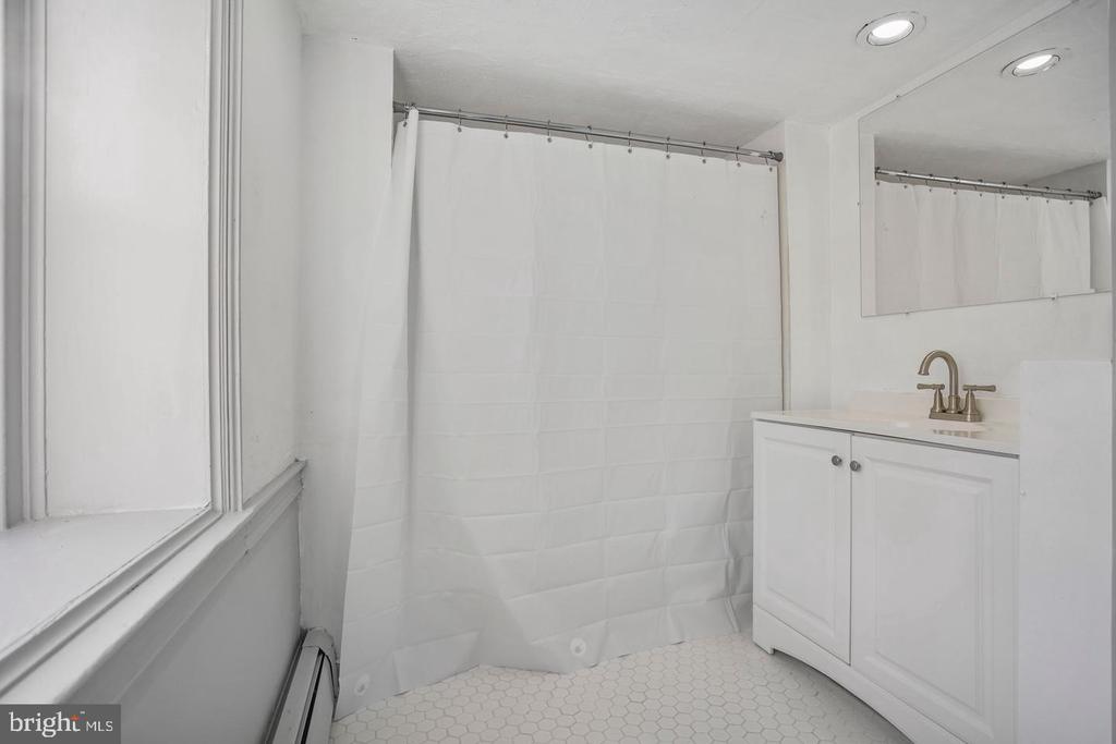 208 WESTTOWN WAY