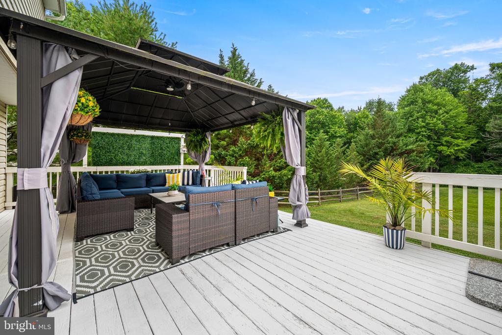 55 RAMBLEWOOD DRIVE