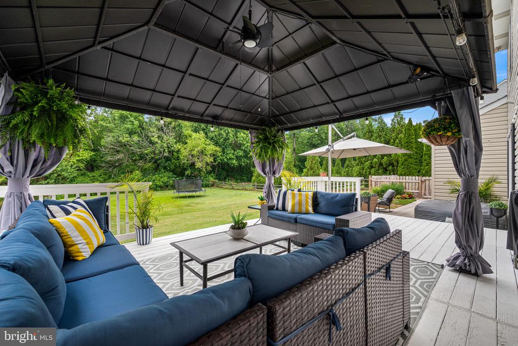 55 RAMBLEWOOD DRIVE