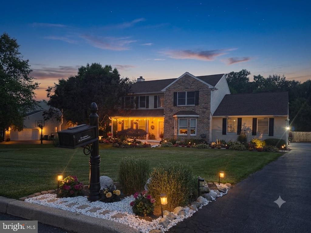 55 RAMBLEWOOD DRIVE