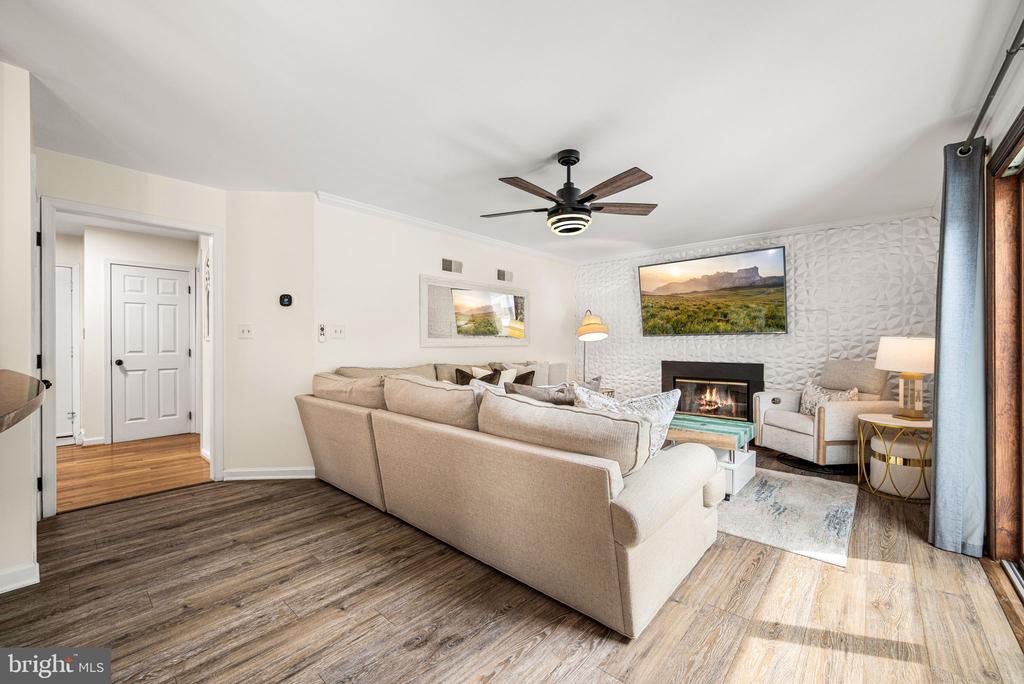 55 RAMBLEWOOD DRIVE