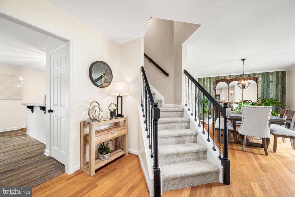 55 RAMBLEWOOD DRIVE