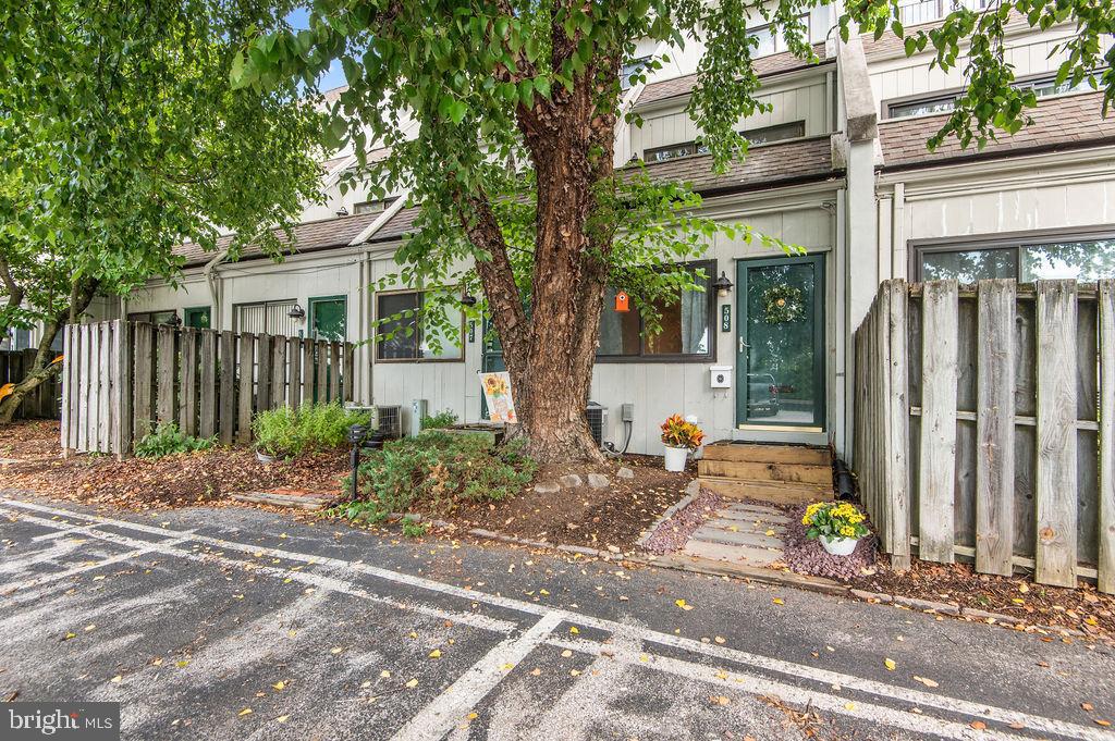 508 SUMMIT HOUSE Unit: 508