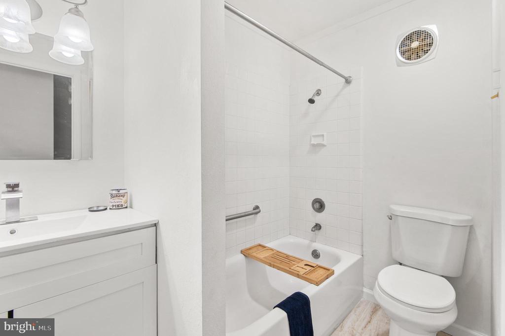 508 SUMMIT HOUSE Unit: 508