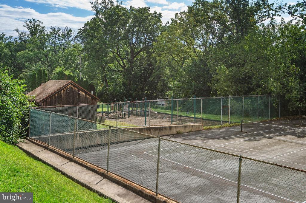 508 SUMMIT HOUSE Unit: 508