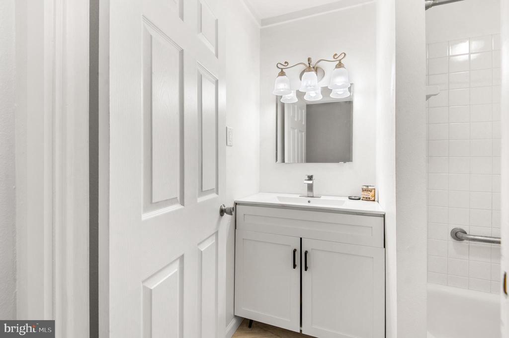 508 SUMMIT HOUSE Unit: 508