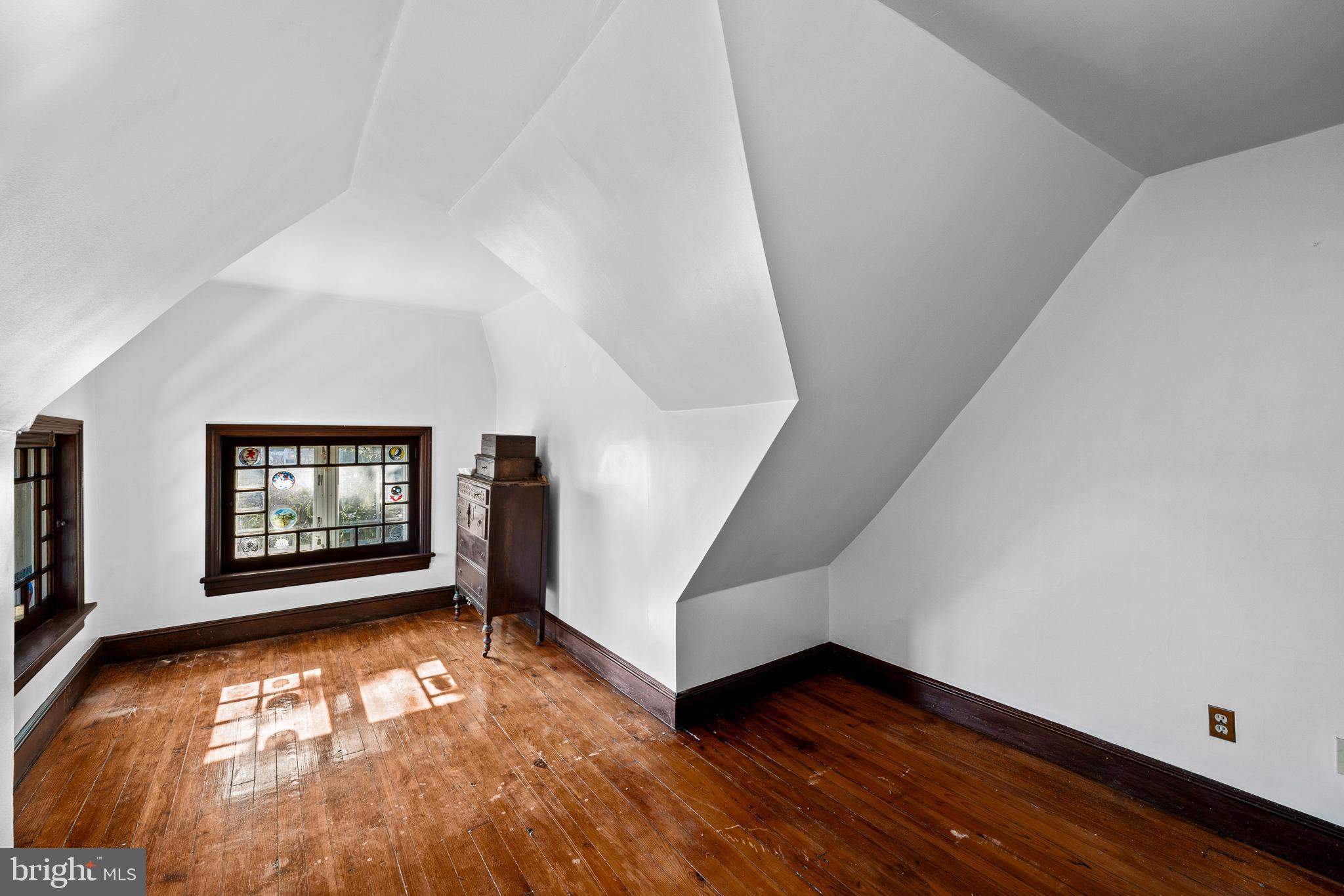 841 Seneca