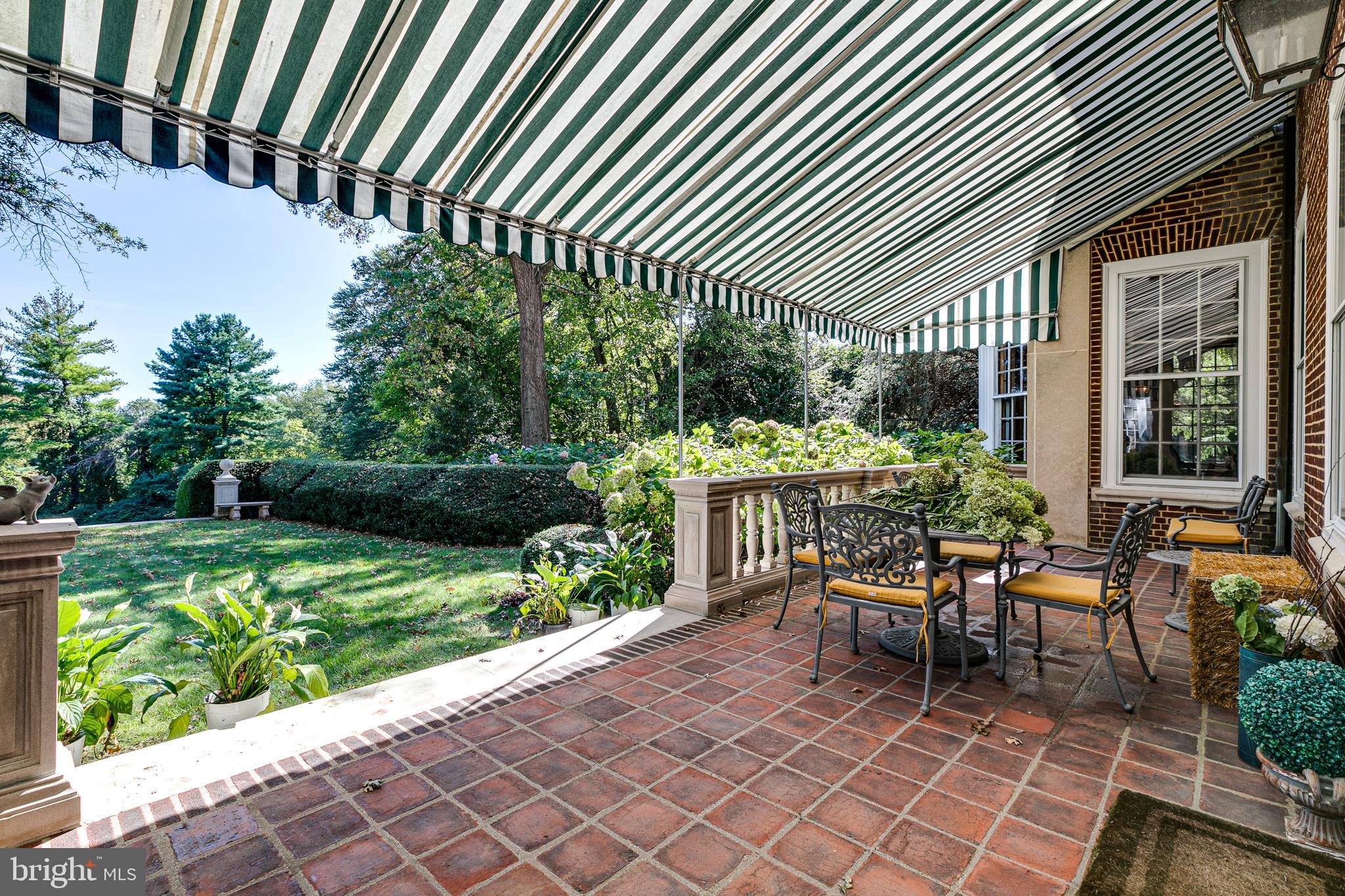 1101 LAFAYETTE ROAD