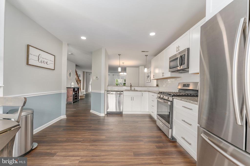 106 Spruce Ln