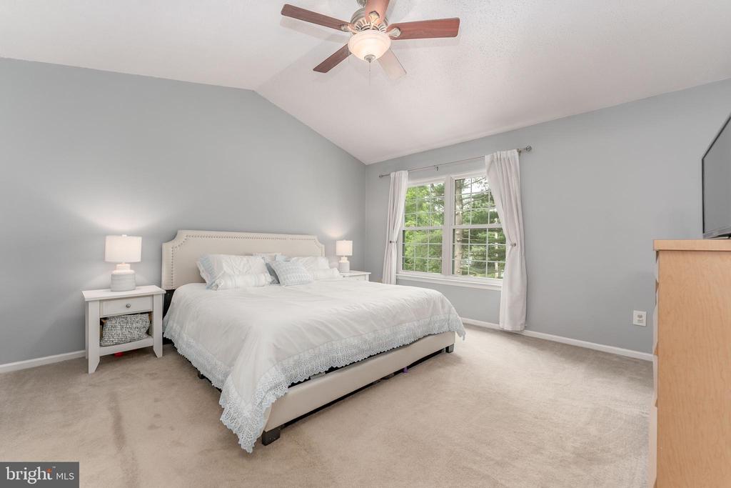 106 Spruce Ln